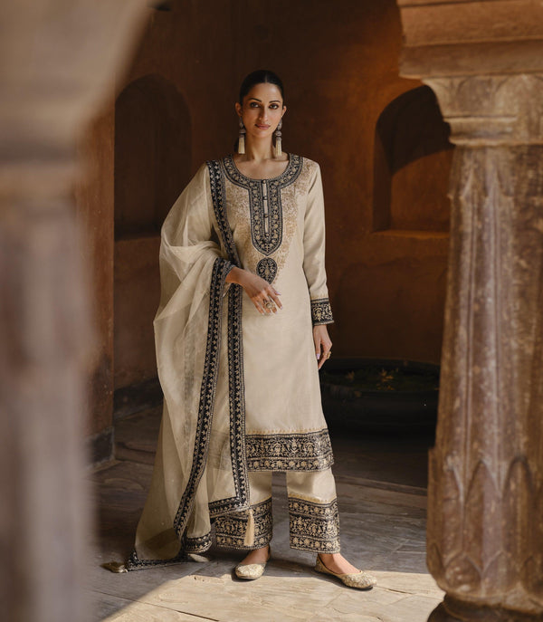 engagement wear ethnic dress