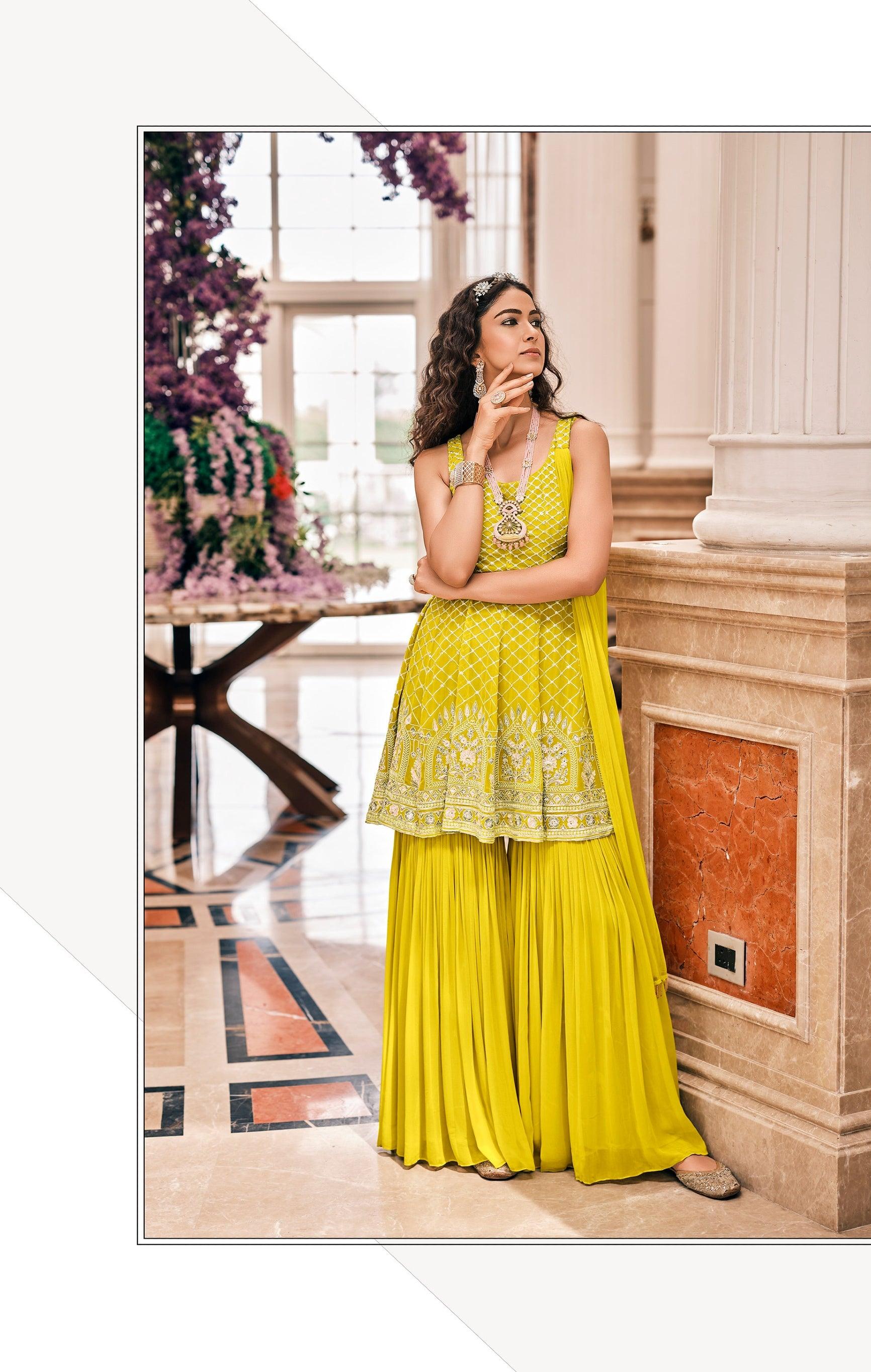 Buy Latest Women's Pakistani Salwar Suits Online | Ninecolours