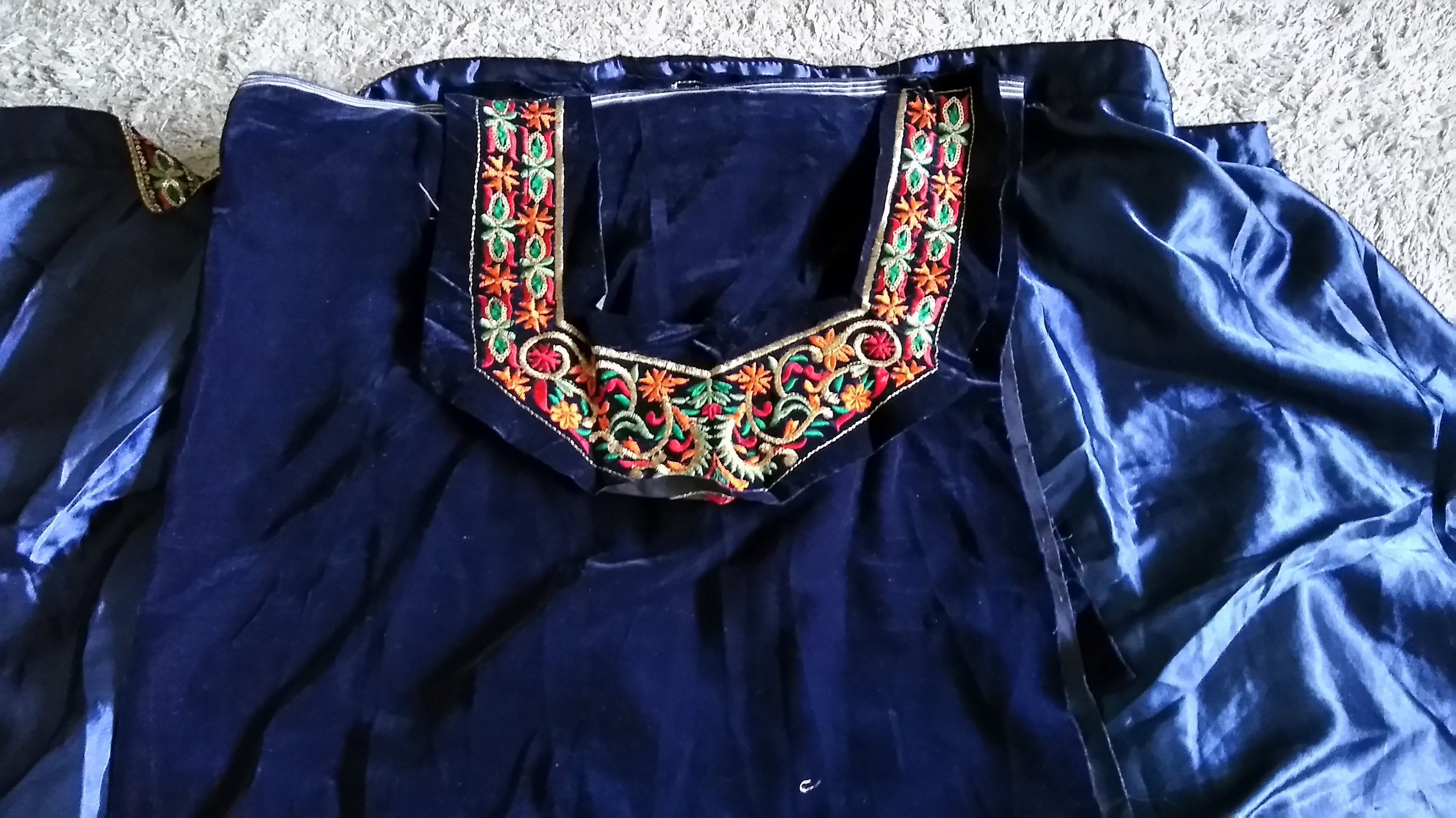 KD1118 Bollywood Kareena Kapoor Khan Blue Velvet Silk Anarkali Gown